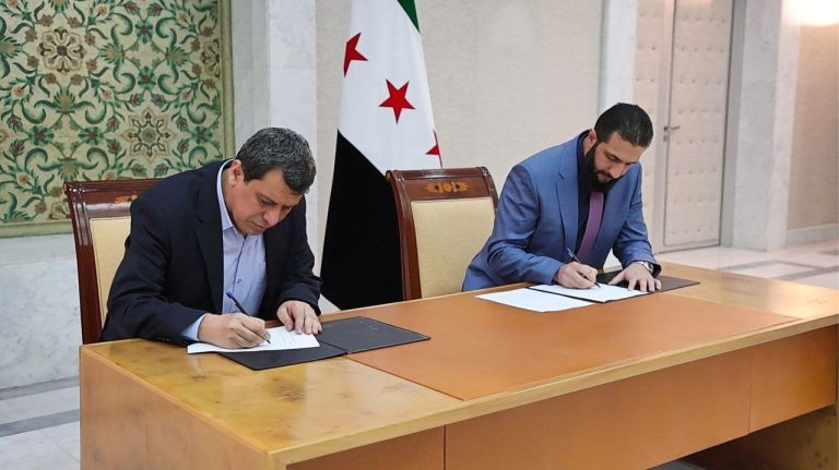 الرئاسة السورية تعلن عن توقيع اتفاق تاريخي بين الدولة وقوات سوريا الديمقراطية