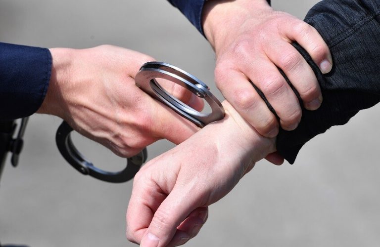 السلطات الروسية تبدأ إجراءات تسليم رجل أعمال أجنبي اعتقل في الإمارات بتهمة الرشوة