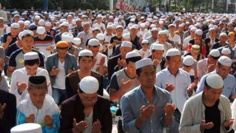 رمضان في تركستان الشرقية: صراع الهوية الدينية في وجه القمع