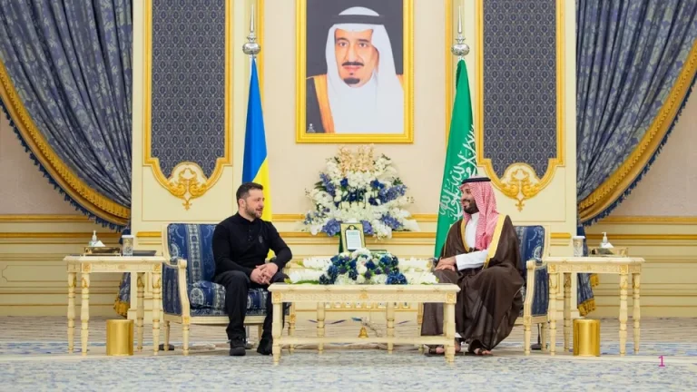 محادثات أمريكية أوكرانية في السعودية تثمر عن تقدم نحو وقف الحرب