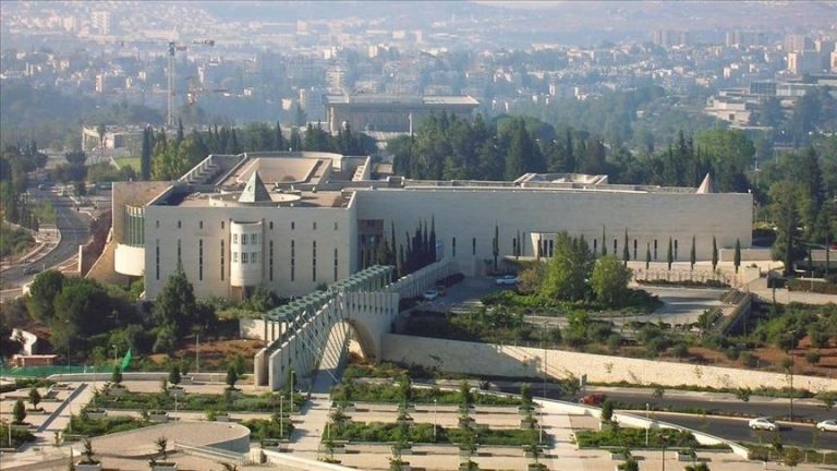 المعارضة الإسرائيلية تلتمس للمحكمة ضد إقالة رئيس “الشاباك” رونين بار