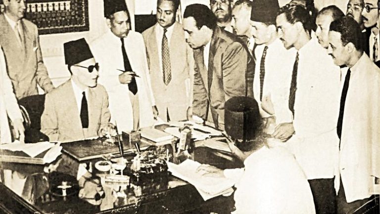 كمال مغيث يكتب : طه حسين: كان مثل هؤلاء وزراء التعليم من ٧٥ سنة