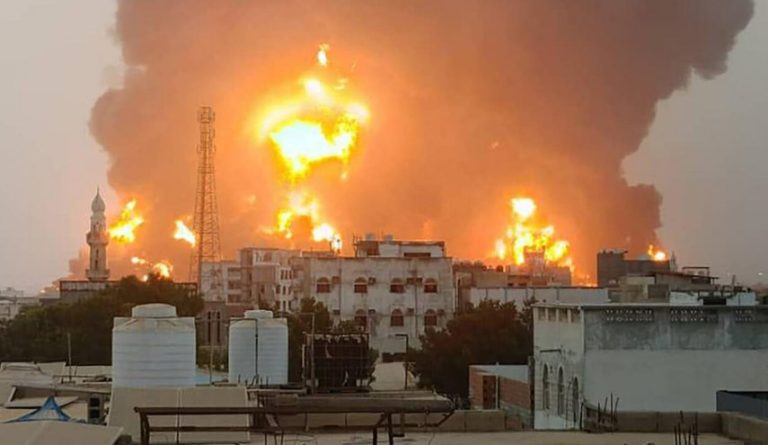 أمريكا تشن 15 غارة عسكرية على مواقع للحوثيين في اليمن