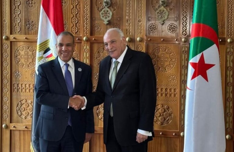 مصر والجزائر تؤكدان رفض تهجير الفلسطينيين من أرضهم تحت أي ذريعة