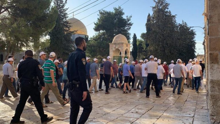اقتحام مستوطنين للمسجد الأقصى بحماية شرطة الاحتلال في ثاني أيام عيد الفصح