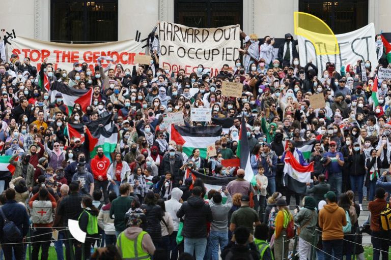 تجميد 2.2 مليار دولار يضع جامعة هارفارد في مواجهة حاسمة مع إدارة ترامب