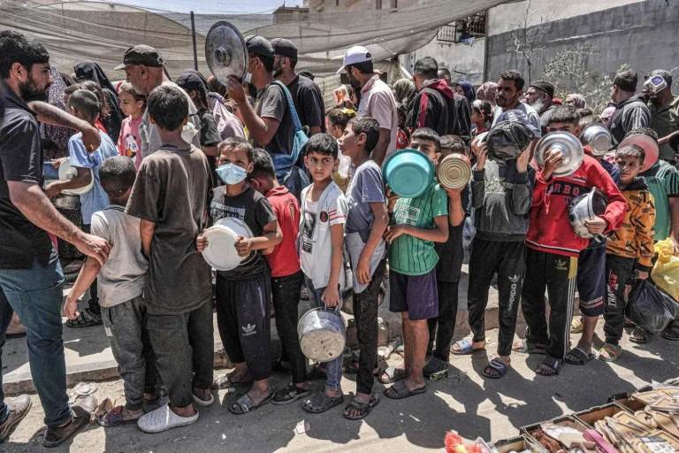 الأمم المتحدة تحذر من نفاد الإمدادات وتزايد الأزمات الإنسانية في قطاع غزة