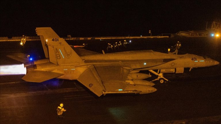 الحوثيون: العدوان الأمريكي يستهدف منطقة ثقبان في صنعاء بعد استهداف قاعدة “نيفاتيم” الجوية الإسرائيلية