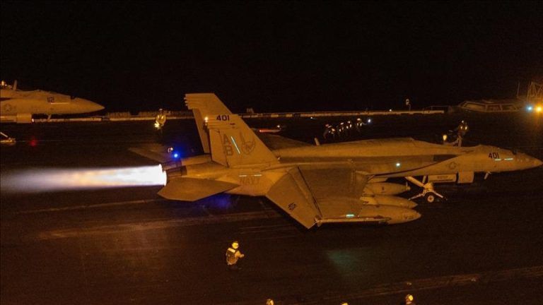 الحوثيون: عدوان أمريكي جديد يستهدف مناطق شمال ووسط اليمن بغارات جوية