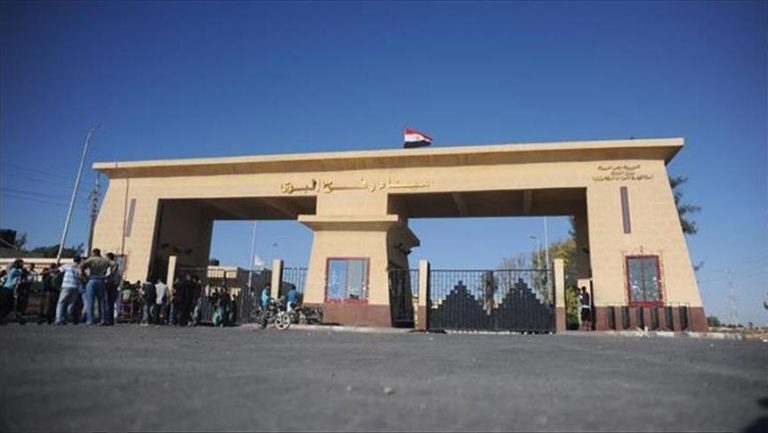 تجمعات شعبية في مصر تدعو لدعم فلسطين وتندد بالإبادة الإسرائيلية قبيل زيارة ماكرون للعريش