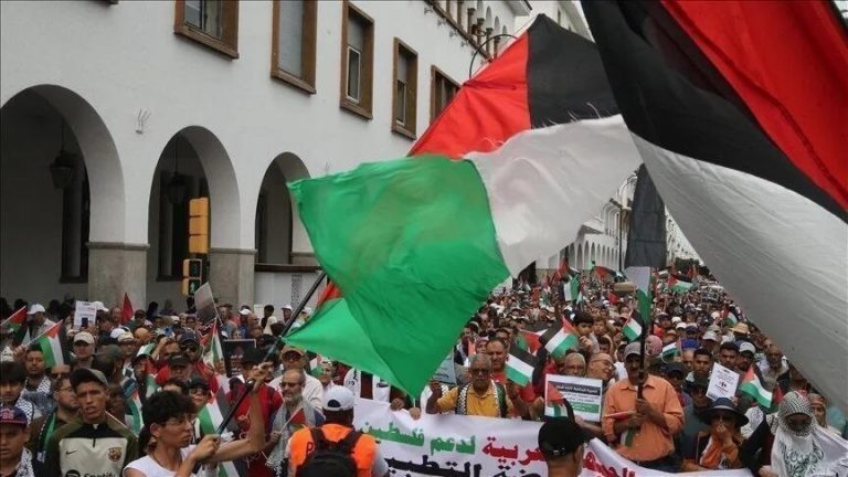 آلاف المغاربة يجددون تضامنهم مع غزة للأسبوع الـ73: “فلسطين أمانة والتطبيع خيانة”