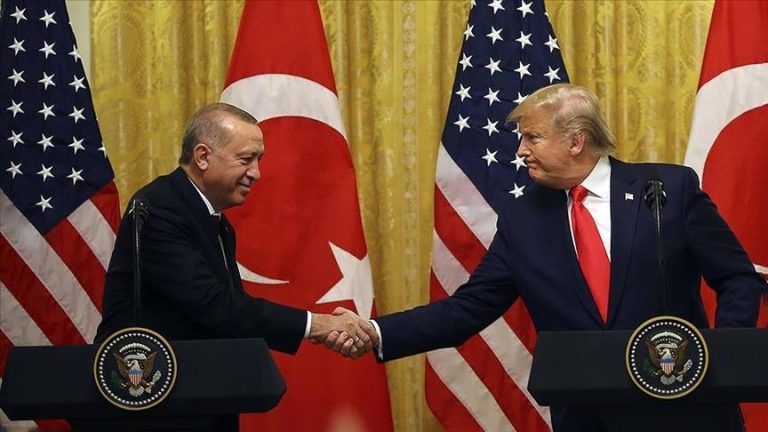 ترامب يشيد بدور تركيا القوي في الأزمة السورية ويؤكد على علاقاته الجيدة مع أردوغان