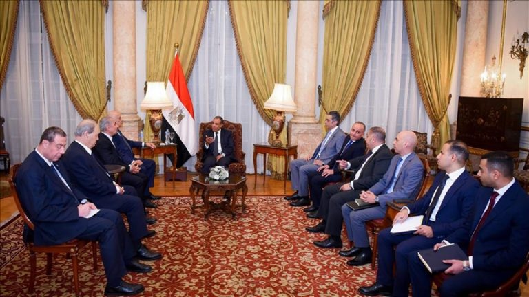 مصر تجدد رفضها للعدوان الإسرائيلي وتدعو لتعزيز وحدة الصف الفلسطيني خلال لقاء مع وفد من “فتح” بالقاهرة