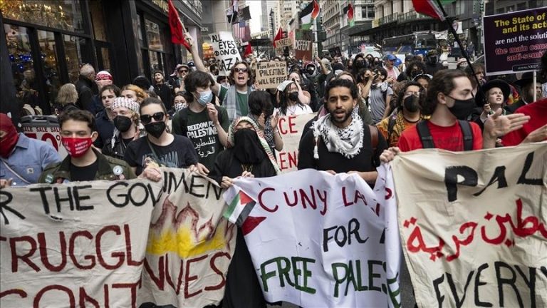 اعتقال طالب فلسطيني في الولايات المتحدة يثير جدلًا واسعًا حول حرية التعبير