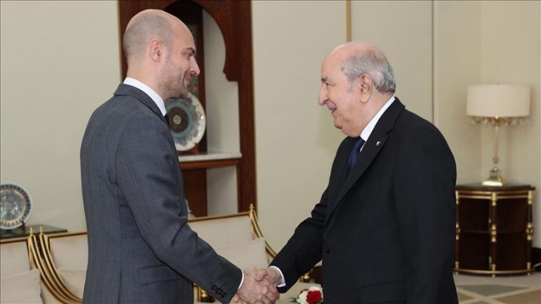 وزير الخارجية الفرنسي يعلن استئناف التعاون مع الجزائر بعد قطيعة طويلة