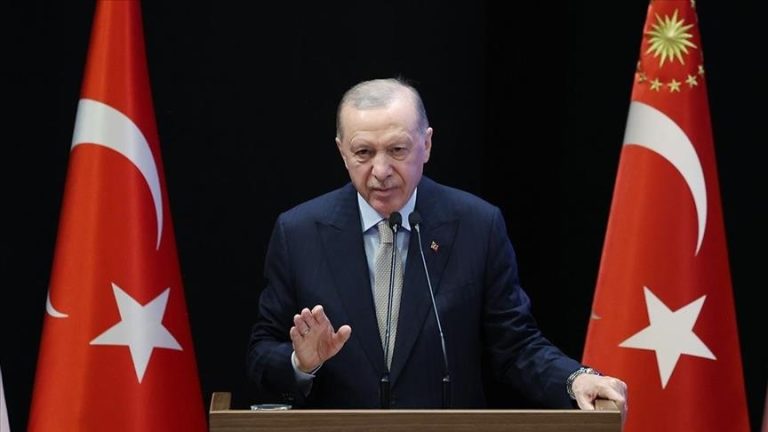 الرئيس أردوغان يؤكد دعم تركيا المستمر لسوريا ويبحث سبل وقف إبادة غزة في منتدى أنطاليا