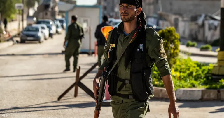 مقتل عنصرين من وزارة الدفاع السورية في هجوم مسلح بدير الزور