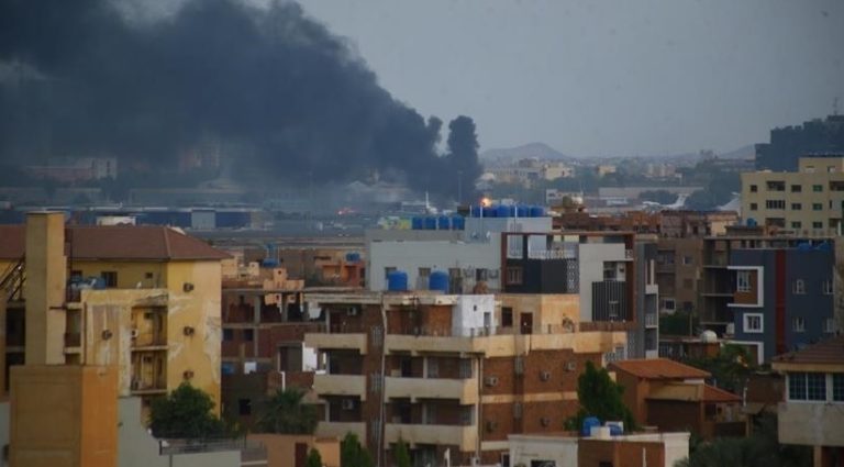قصف على مخيم أبو شوك بالفاشر يخلف عشرات القتلى ومئات الجرحى وفرار الآلاف
