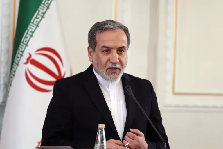 عُمان تستضيف الجولة الرابعة من المحادثات غير المباشرة بين إيران وأمريكا الأحد المقبل
