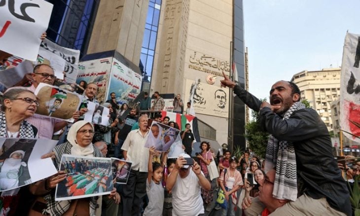 خالد البلشي: أكثر من ٢٣ صحفيًا خلف القضبان.. ونداء عاجل لإنقاذ حياة ليلى سويف