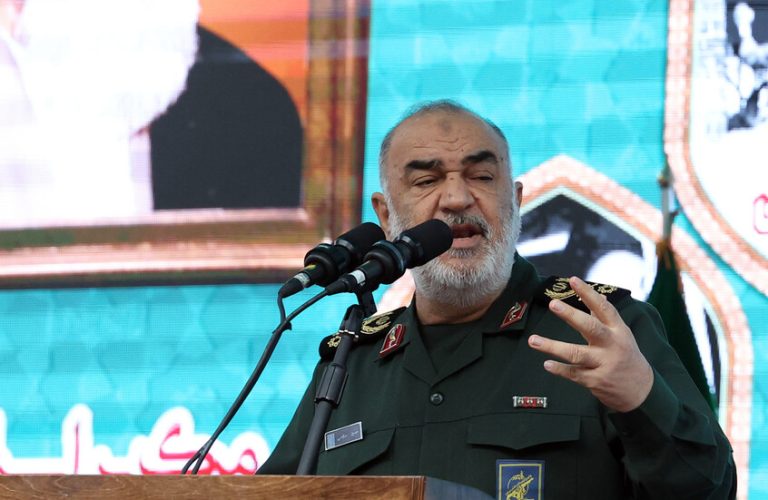 إيران تحذر الولايات المتحدة وإسرائيل: سنفتح عليكم أبواب جهنم