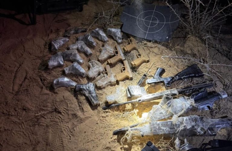 الجيش الإسرائيلي يعلن عن إسقاط طائرة مسيرة محملة بالأسلحة قادمة من مصر