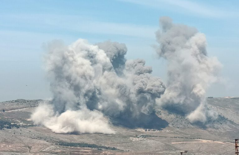 جيش الاحتلال يصدر تحذيرا بالإخلاء لسكان قرية تول في جنوب لبنان