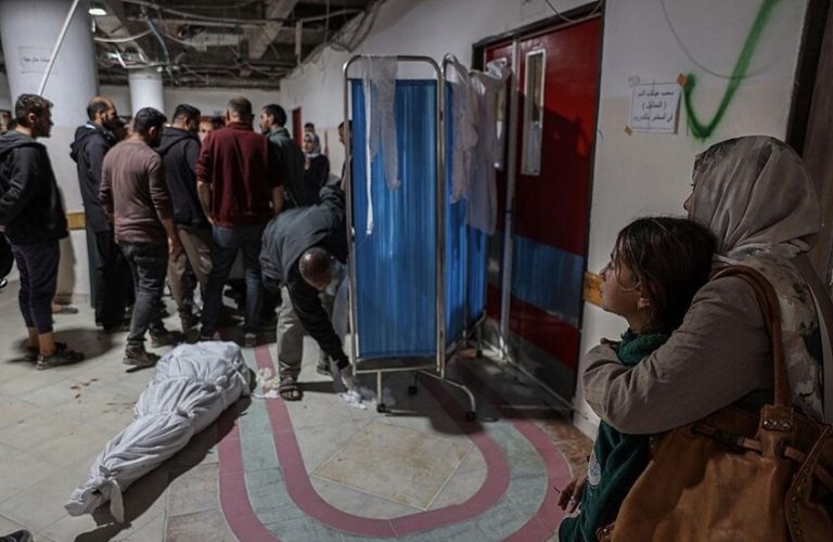 حماس تعدم 4 أشخاص نهبوا شاحنات المساعدات في غزة