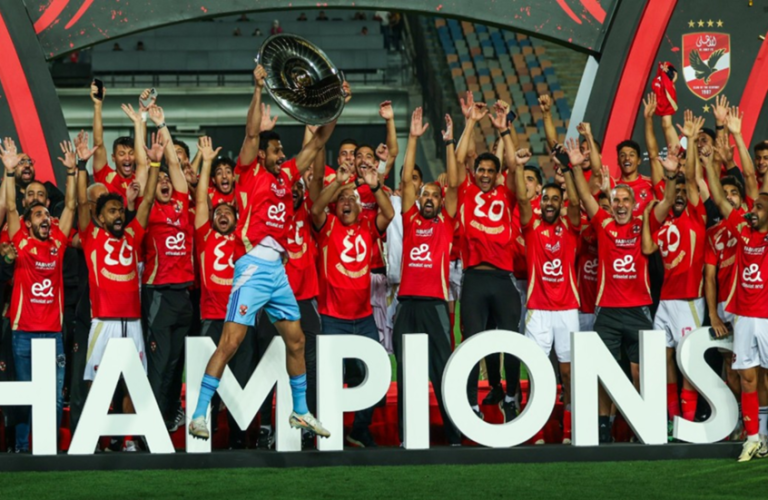 بعد فوزه بالدوري المصري.. مَن هو مدرب الأهلي الجديد؟