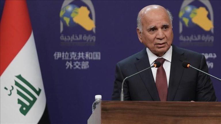 وزارة الخارجية العراقية ترحب بحلّ “بي كي كي” وتعلن شراكة ثلاثية مع أنقرة وأربيل لترسيخ السلام الإقليمي