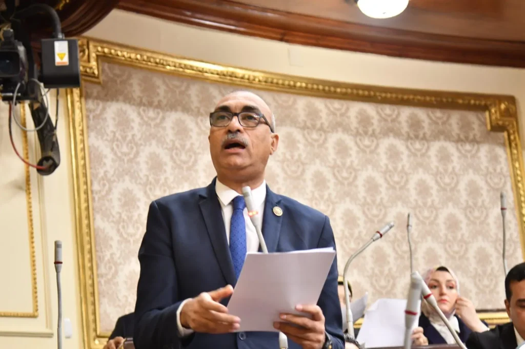إيهاب منصور يرفض قانون الانتخابات ويدعو لمناقشة مستقبل السياسة في مصر