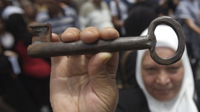 اللجان الأهلية تعلن عن إضراب عام في المخيمات الفلسطينية بلبنان اليوم بمناسبة الذكرى الـ77 للنكبة.