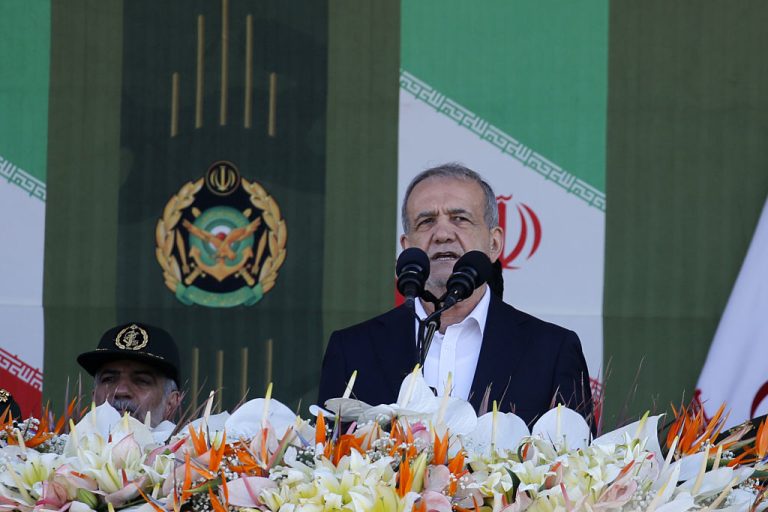 رئيس إيران: تصريحات ترامب تتناقض بين السلام والحرب ولا نعلم ماذا نصدق