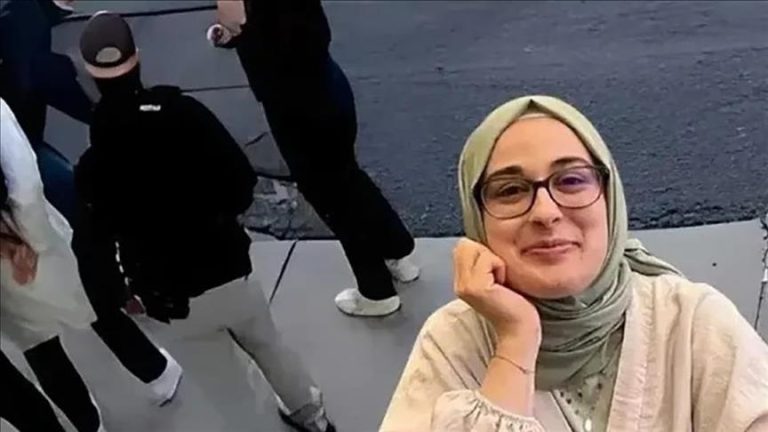 الإفراج عن طالبة الدكتوراه رميساء أوزتورك بعد احتجازها بسبب دعمها لفلسطين