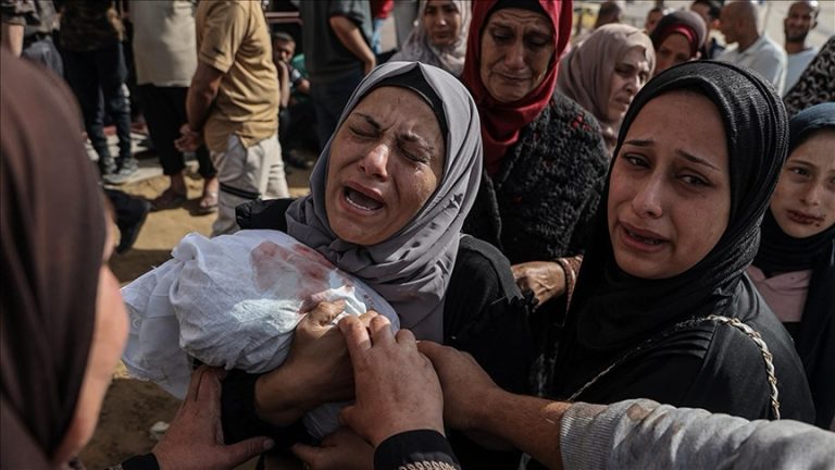 94 شهيداً في غزة خلال 24 ساعة من التصعيد الإسرائيلي بالتزامن مع اليوم الثالث من جولة ترامب