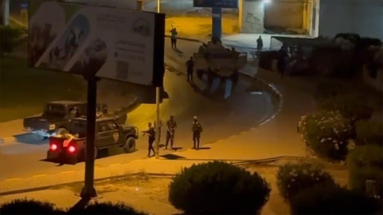 تجدد الاشتباكات المسلحة في طرابلس: حالة من الفوضى والأثر على الحياة اليومية