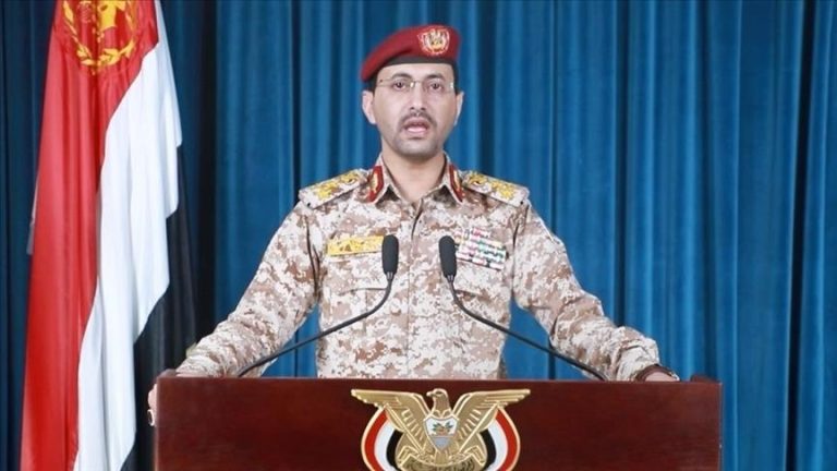 الحوثي يعلن عن قصف قاعدة جوية إسرائيلية بصاروخ فرط صوتي