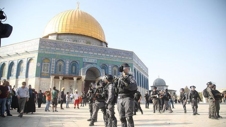 رابطة علماء فلسطين: محاولة ذبح قربان في الأقصى انتهاك خطير لقدسية المسجد