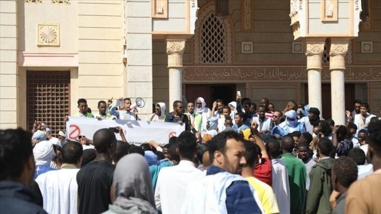 اعتصام أمام السفارة الأمريكية في موريتانيا يطالب بإنهاء الإبادة في غزة