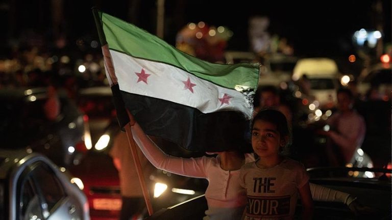 ترحيب عربي واسع بقرار ترامب رفع العقوبات عن سوريا ودعوات لتعزيز التعاون الإقليمي