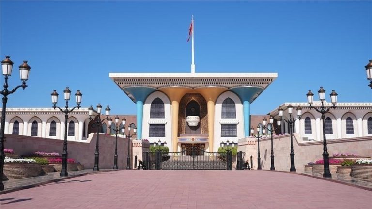 سلطنة عمان ترحب باعتزام ترامب رفع العقوبات عن سوريا كخطوة نحو التنمية والازدهار