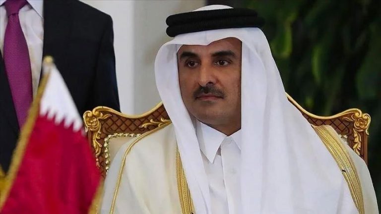 أمير قطر الشيخ تميم بن حمد آل ثاني يصل إلى الإمارات في زيارة وصفها بالـ “أخوية”،
