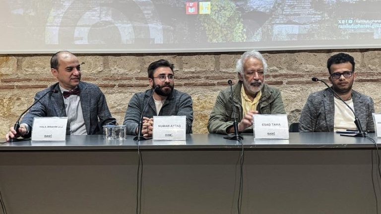 أسعد طه يدعو إلى توثيق حكايات فلسطين في ندوة “سراييفو – غزة: الحرب والحكاية” بإسطنبول