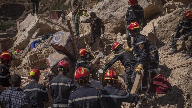 انهيار مبنى في مدينة فاس بالمغرب يسفر عن مصرع 4 أشخاص وإصابة 7 آخرين.