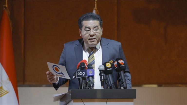 د. أيمن نور يكتب : ورقة من مذكراتي يوم استقالتي من رئاسة اتحاد القوى الوطنية