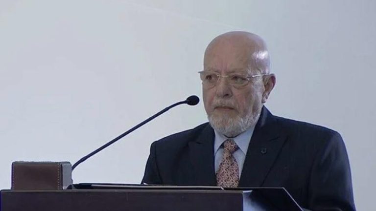 وزير الاقتصاد السوري يذرف دموع الفرح بعد رفع العقوبات: “قرار حق انتظره الملايين”