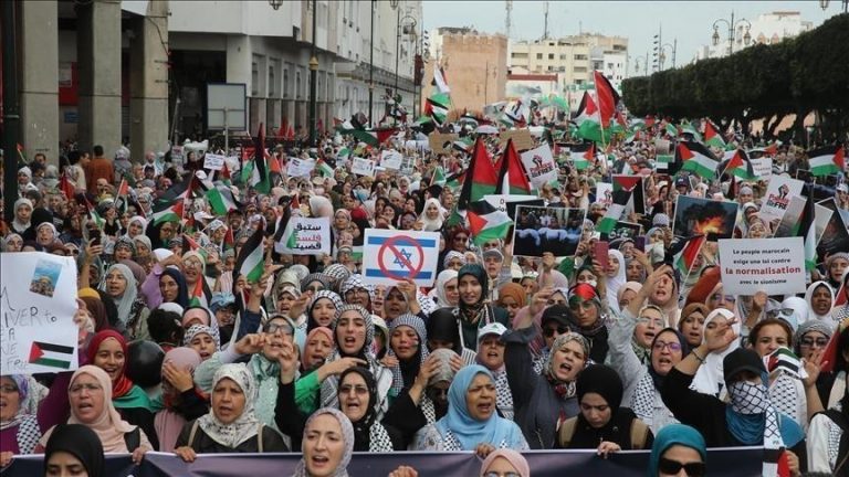 آلاف المغاربة يتظاهرون ضد مخطط تهجير فلسطينيي غزة: “غزة تنزف” للأسبوع 78