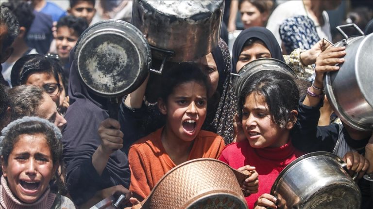 سويسرا تطلق نداءً عاجلاً لرفع الحصار الإسرائيلي عن المساعدات الإنسانية إلى غزة