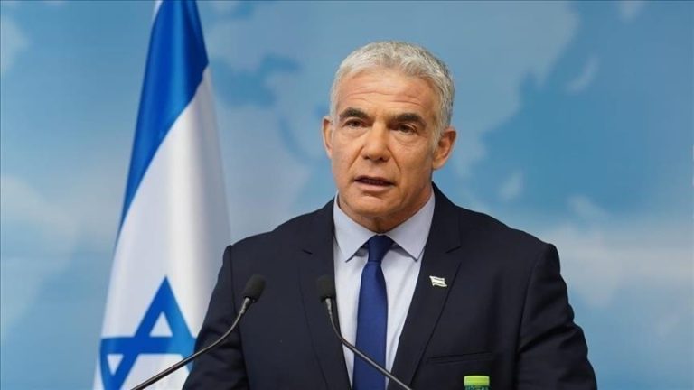 يائير لابيد يكشف عن دعم إسرائيل لمنظمات المساعدات في غزة ويطالب بالشفافية