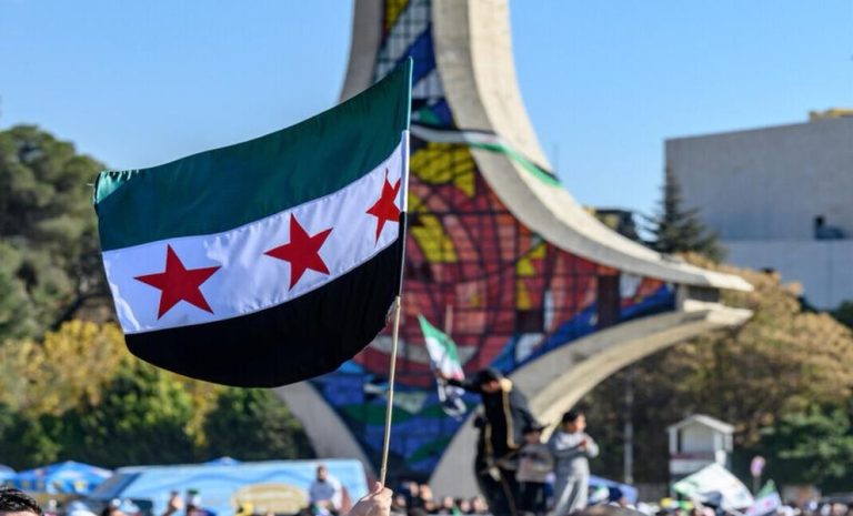 الرئاسة السورية تُطلق هيئة العدالة الانتقالية لكشف جرائم الأسد